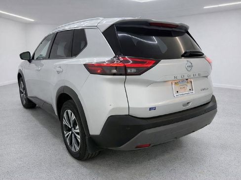 Used 2021 Nissan Rogue SV w/ Premium Package AWD/4WD image 5