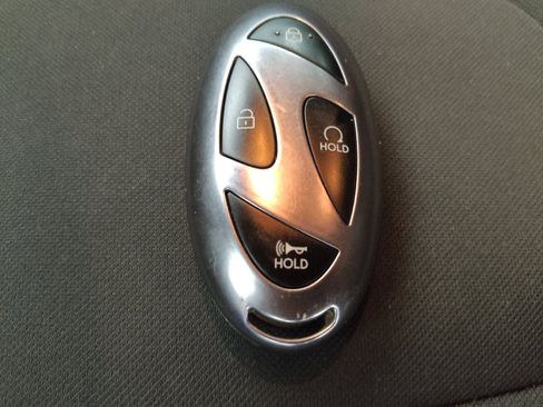 Used 2025 Hyundai Elantra SEL image 32