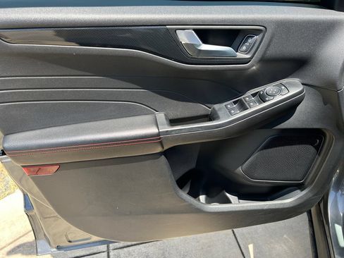 Used 2025 Ford Escape ST-Line FWD image 16