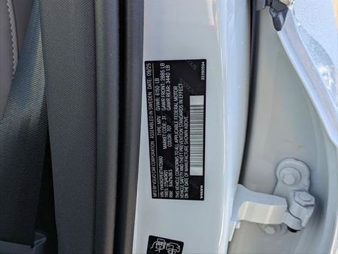 New 2026 Volvo XC90 B6 Plus w/ Protection Package Premier image 15