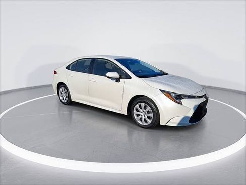Certified 2020 Toyota Corolla LE FWD image 3