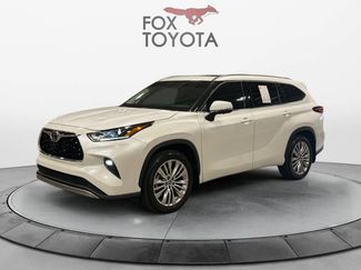 Used 2024 Toyota Highlander Platinum AWD/4WD video 1