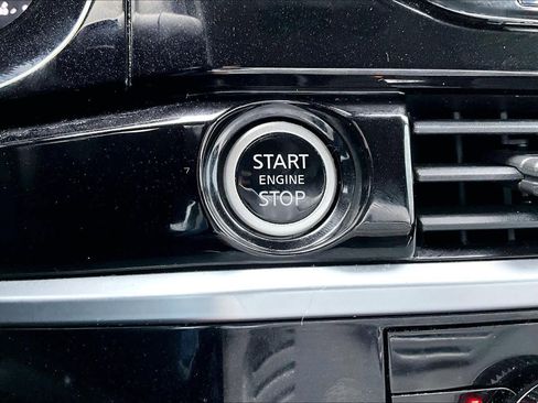 Used 2022 Nissan Pathfinder SL image 33