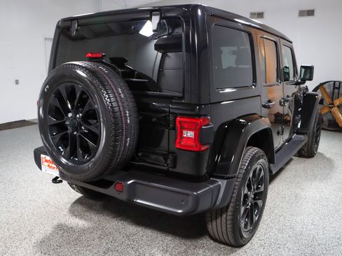 Used 2021 Jeep Wrangler Unlimited Sahara w/ Cold Weather Group image 7