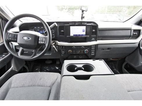 Used 2024 Ford F350 XLT w/ FX4 Off-Road Package AWD/4WD image 8