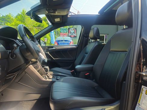 Used 2022 Volkswagen Tiguan SE R-Line AWD/4WD image 22