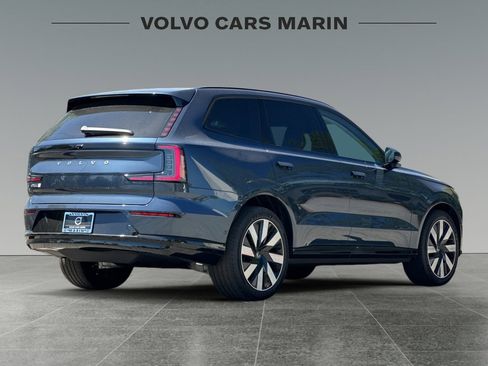 New 2025 Volvo EX90 Ultra image 2