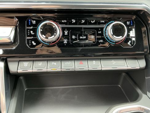 New 2026 GMC Sierra 2500 Denali Ultimate AWD/4WD image 33