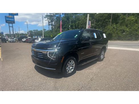 Used 2025 Chevrolet Tahoe LT RWD image 5