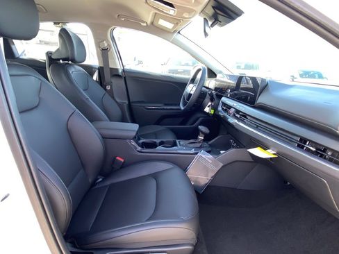 New 2026 Kia K4 EX image 26