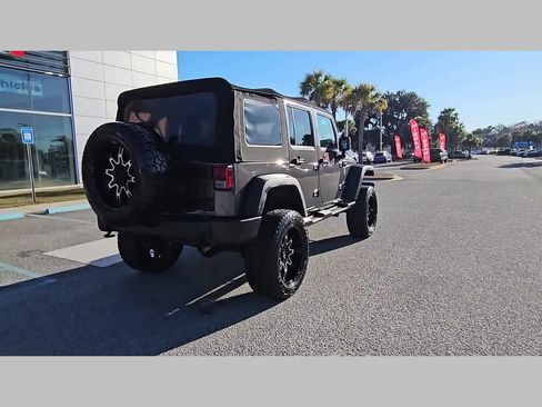 Used 2017 Jeep Wrangler Unlimited Sport w/ Quick Order Package 24S image 32