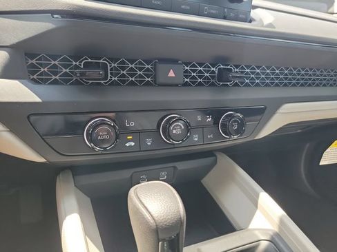 Certified 2025 Honda Accord LX image 21