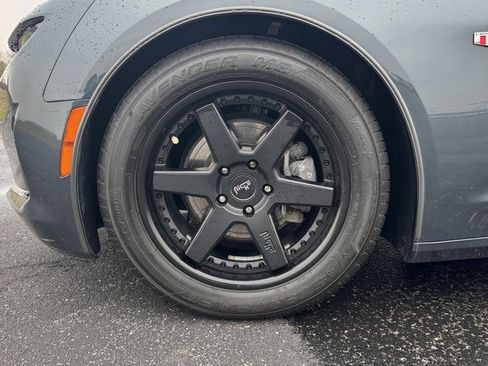 Used 2019 Chevrolet Camaro LT image 27