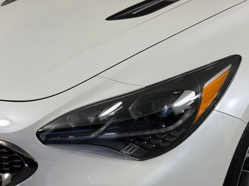 Used 2018 Kia Stinger GT2 AWD/4WD image 12