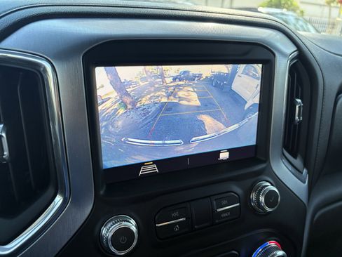 Used 2020 GMC Sierra 1500 SLE w/ SLE Value Package image 12