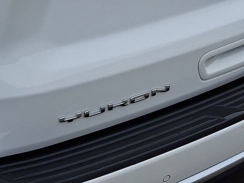 Used 2023 GMC Yukon Denali image 40