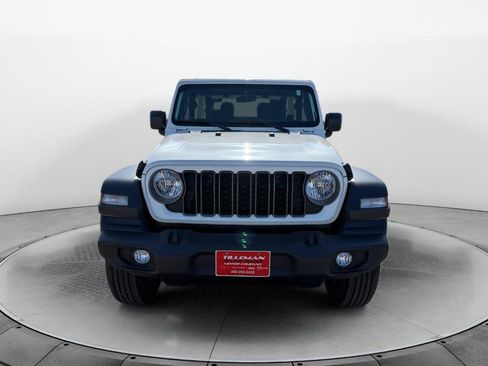 Used 2025 Jeep Wrangler Sport image 2