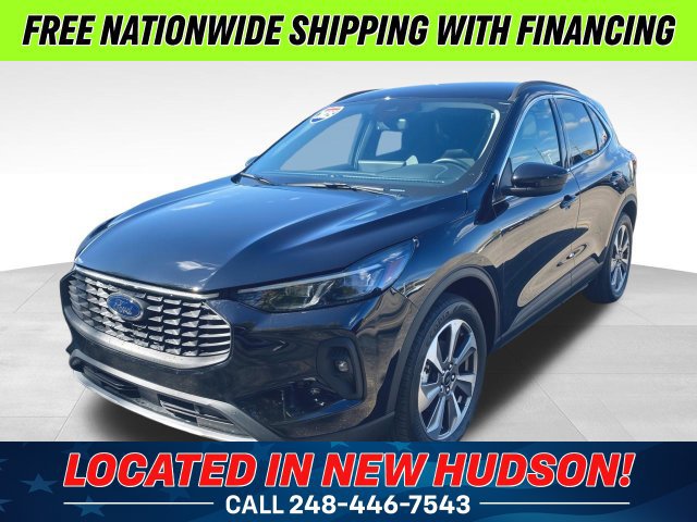 Used 2025 Ford Escape Platinum AWD/4WD image 1