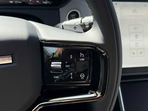 New 2026 Land Rover Range Rover Velar Dynamic SE image 24