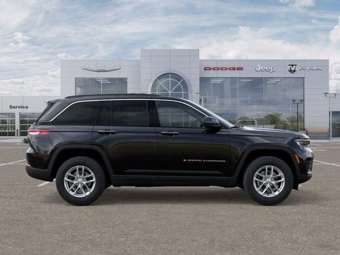 New 2025 Jeep Grand Cherokee Laredo X w/ Luxury Tech Group I AWD/4WD image 21