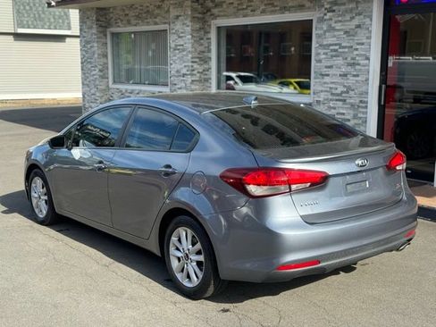 Used 2017 Kia Forte S FWD image 7