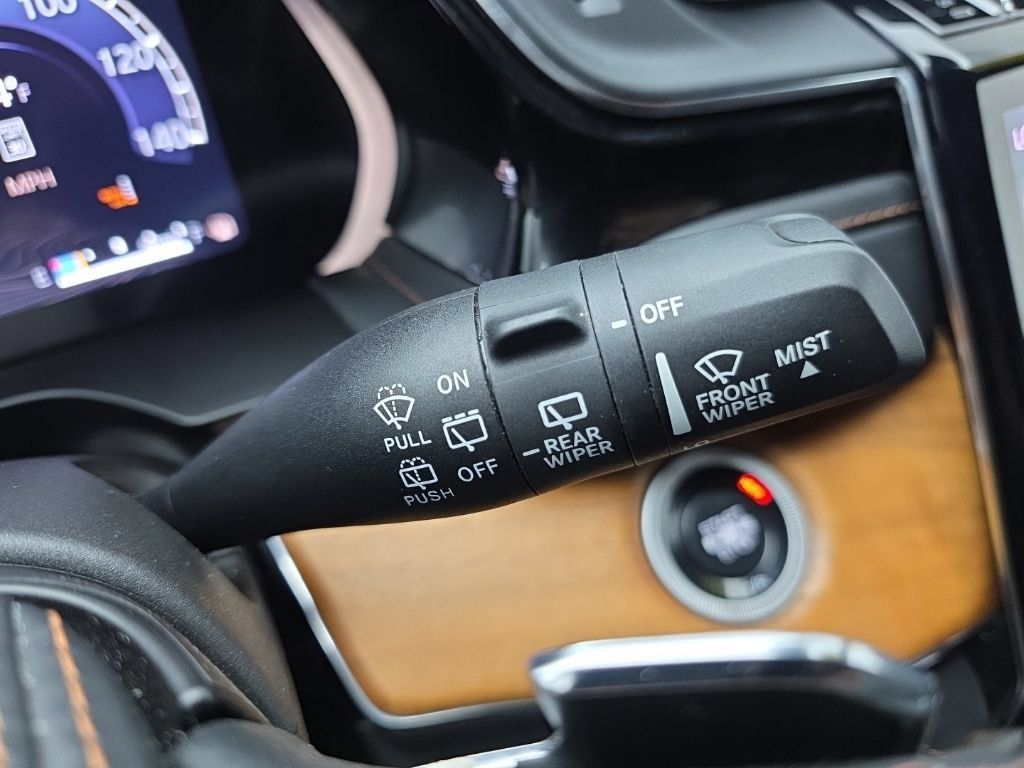 Used 2024 Jeep Grand Cherokee L Summit AWD/4WD image 30