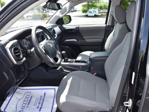 Used 2018 Toyota Tacoma SR5 RWD image 24