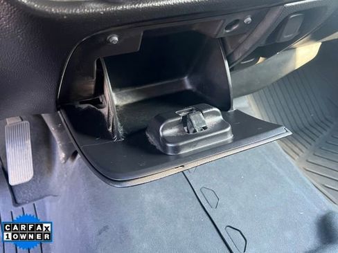 Used 2018 Chevrolet Silverado 1500 LT w/ All Star Edition image 34