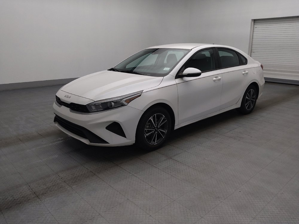 Used 2023 Kia Forte LXS w/ LXS Technology Package FWD image 2