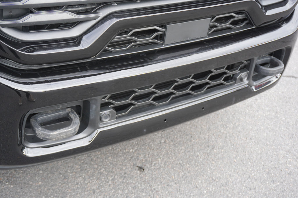 Used 2025 RAM 2500 Laramie w/ Sport Appearance Package AWD/4WD image 10
