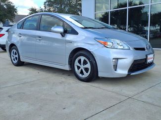 Used 2015 Toyota Prius Three video 2