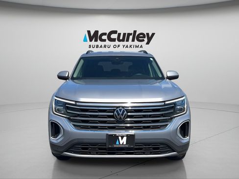 Used 2025 Volkswagen Atlas SE AWD/4WD image 9