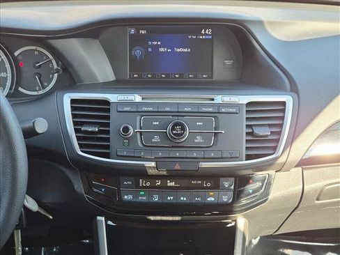 Used 2017 Honda Accord LX image 14