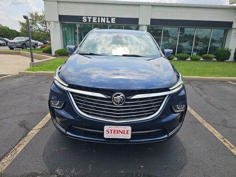 Used 2022 Buick Enclave Essence image 2