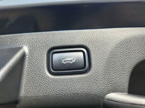 Certified 2024 Kia Seltos SX w/ SX Sunroof Package image 28