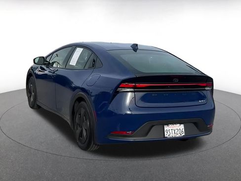 Used 2025 Toyota Prius LE image 11