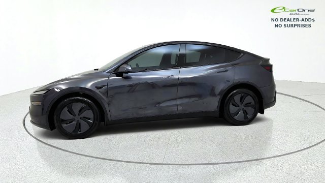 Used 2026 Tesla Model Y AWD image 4