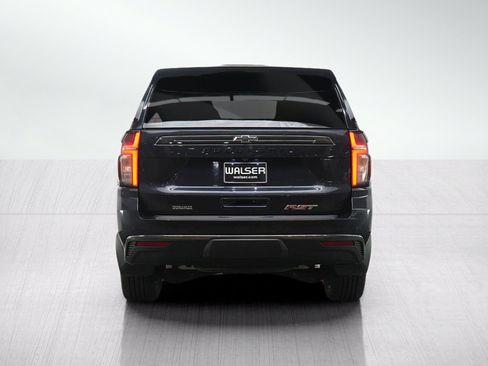 Used 2022 Chevrolet Suburban RST w/ Luxury Package AWD/4WD image 4