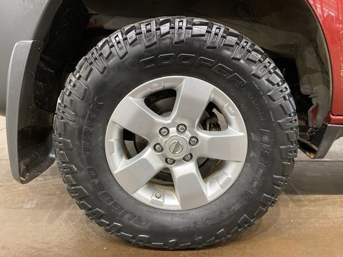 Used 2013 Nissan Xterra S image 21