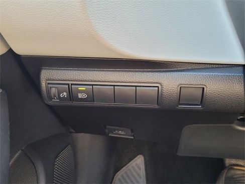Used 2022 Toyota Corolla SE image 37