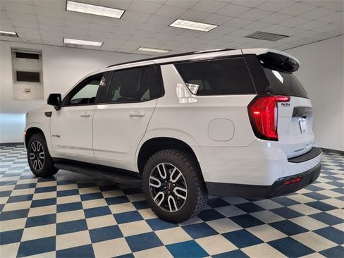 Used 2021 GMC Yukon AT4 w/ Technology Package image 5