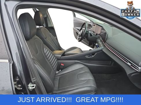 Used 2023 Hyundai Elantra Limited FWD image 9
