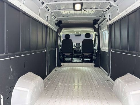 Used 2026 RAM ProMaster 2500 w/ Convenience Group FWD image 14