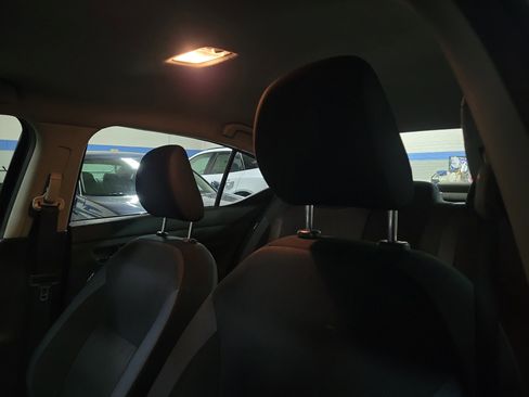 Used 2023 Nissan Versa SV image 15