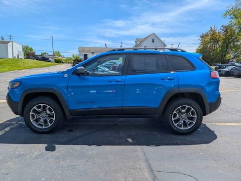 Used 2021 Jeep Cherokee Trailhawk w/ Comfort/Convenience Group AWD/4WD image 5