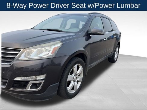 Used 2016 Chevrolet Traverse LT w/ Style and Technology Package FWD image 10