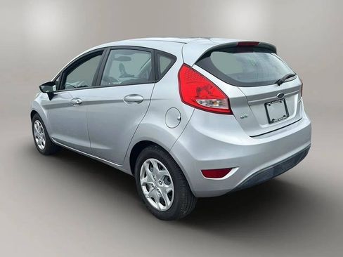Used 2011 Ford Fiesta SE w/ 201A Rapid Spec Order Code FWD image 5