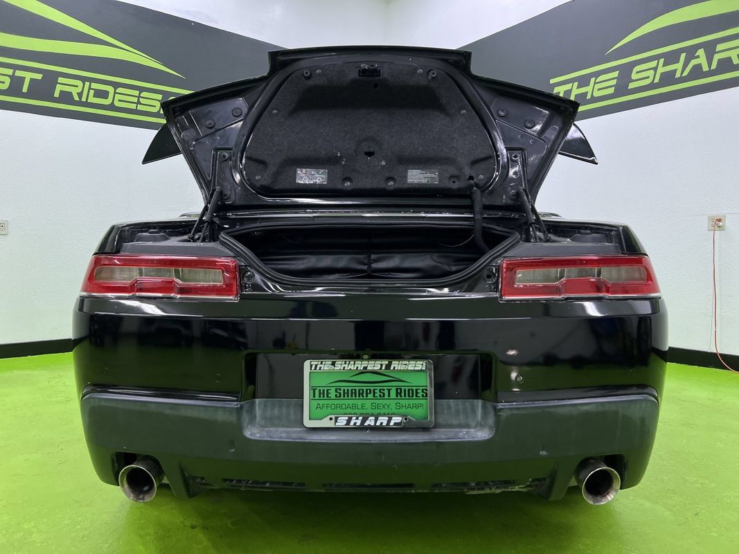 Used 2014 Chevrolet Camaro SS w/ RS Package RWD image 9