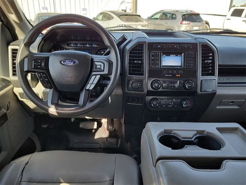 Used 2022 Ford F250 XL w/ Power Equipment Group image 17