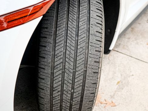 Used 2023 Porsche Taycan 4S image 12